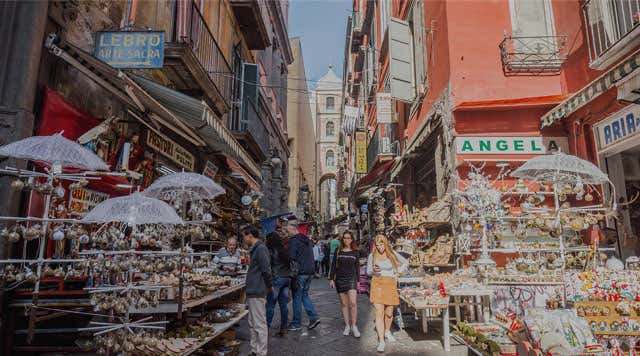 Via San Gregorio Armeno Una Strada Affascinante A Napoli