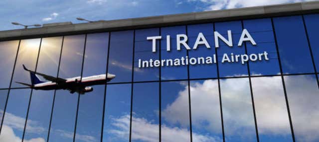 Autobus fra l'aeroporto di Tirana e Durazzo