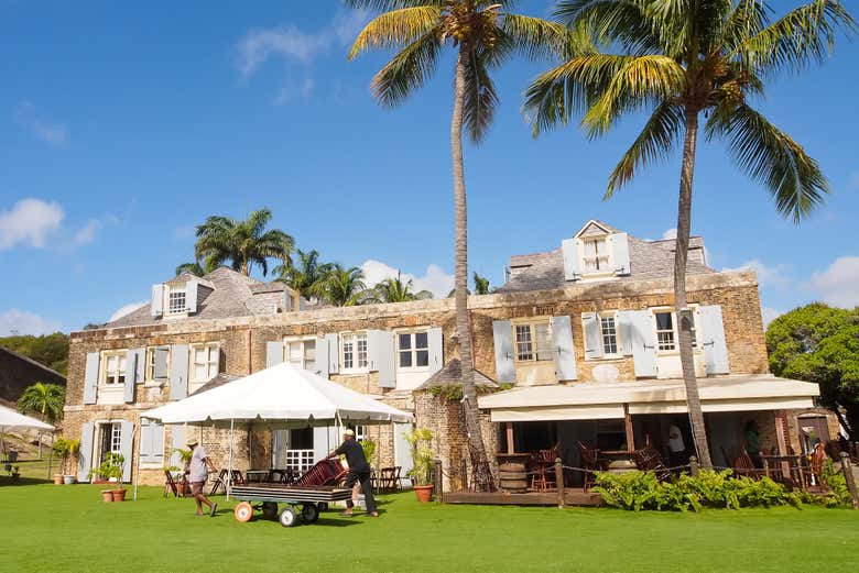 Stroll through the most picturesque places on the island - Stroll through the most picturesque places on the island