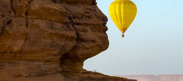 Giro in mongolfiera ad Al-Ula