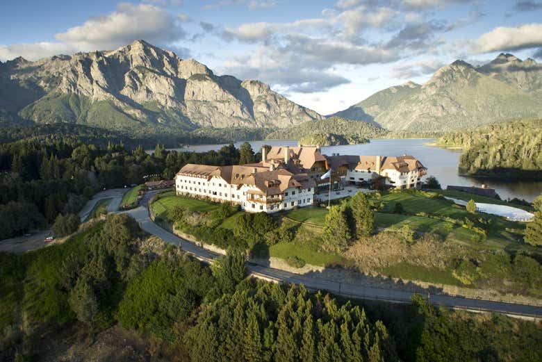 Circuito Chico + Colonia Suiza Tour