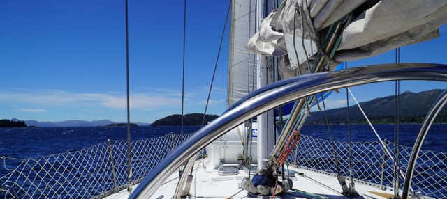 Giro in barca a vela sul Lago Nahuel Huapi