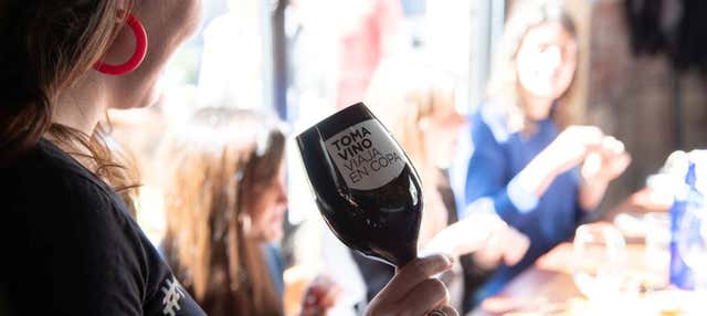 Degustazione di vino nel quartiere di Floresta