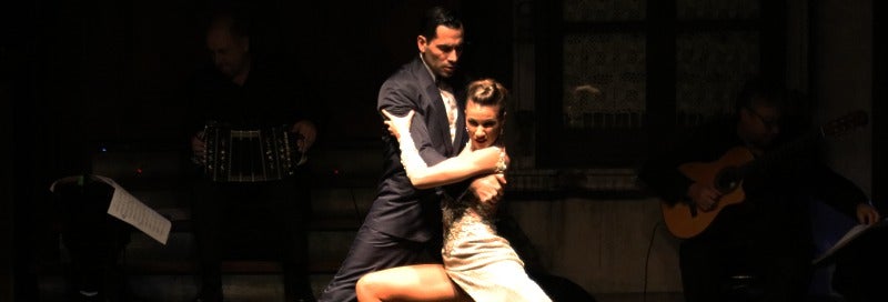 Espetáculo no Aljibe Tango