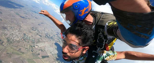 Skydiving in Buenos Aires