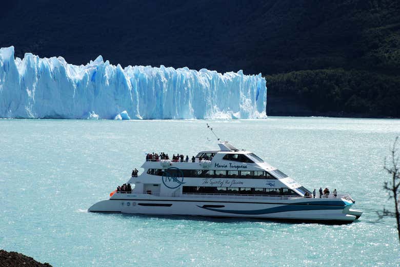 Patagonia Glacier Cruise + Lunch