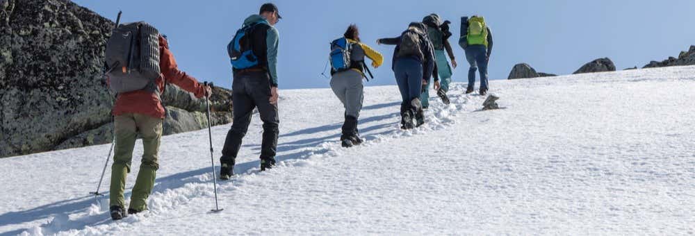 Senderismo con raquetas de nieve por la Curva de los Guanacos