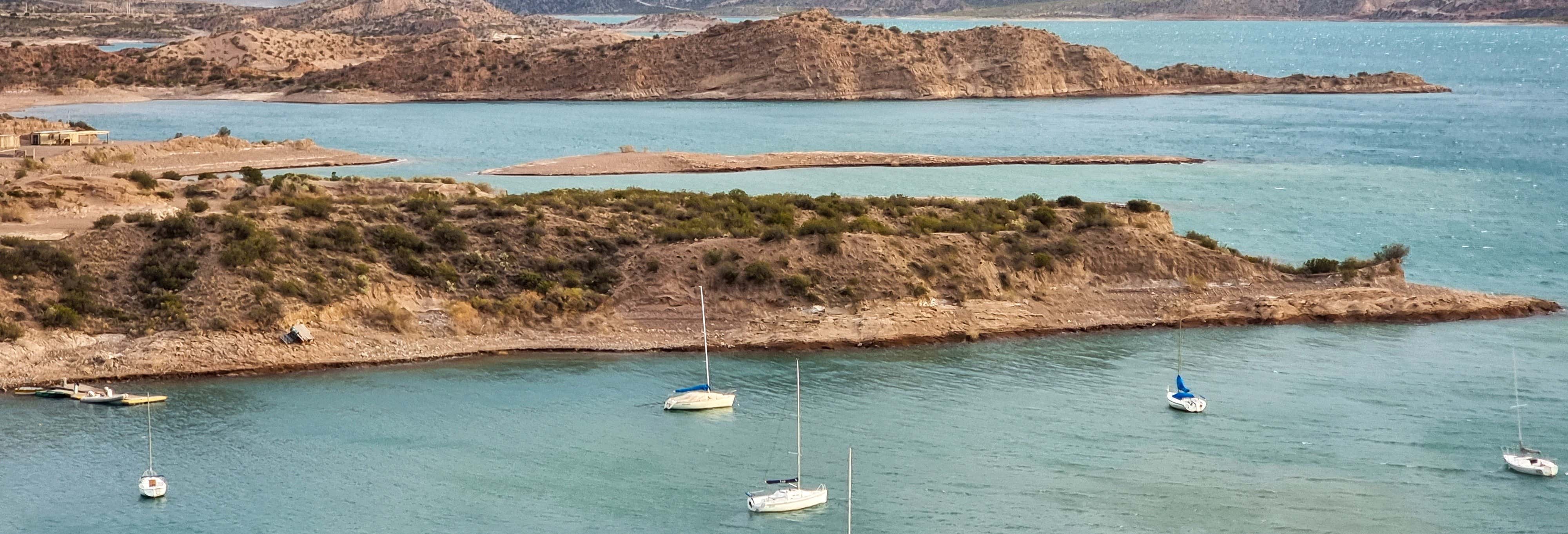 Giro in barca a vela nella diga di Potrerillos