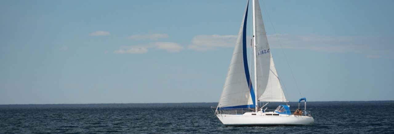 Paseo en velero por Puerto Madryn