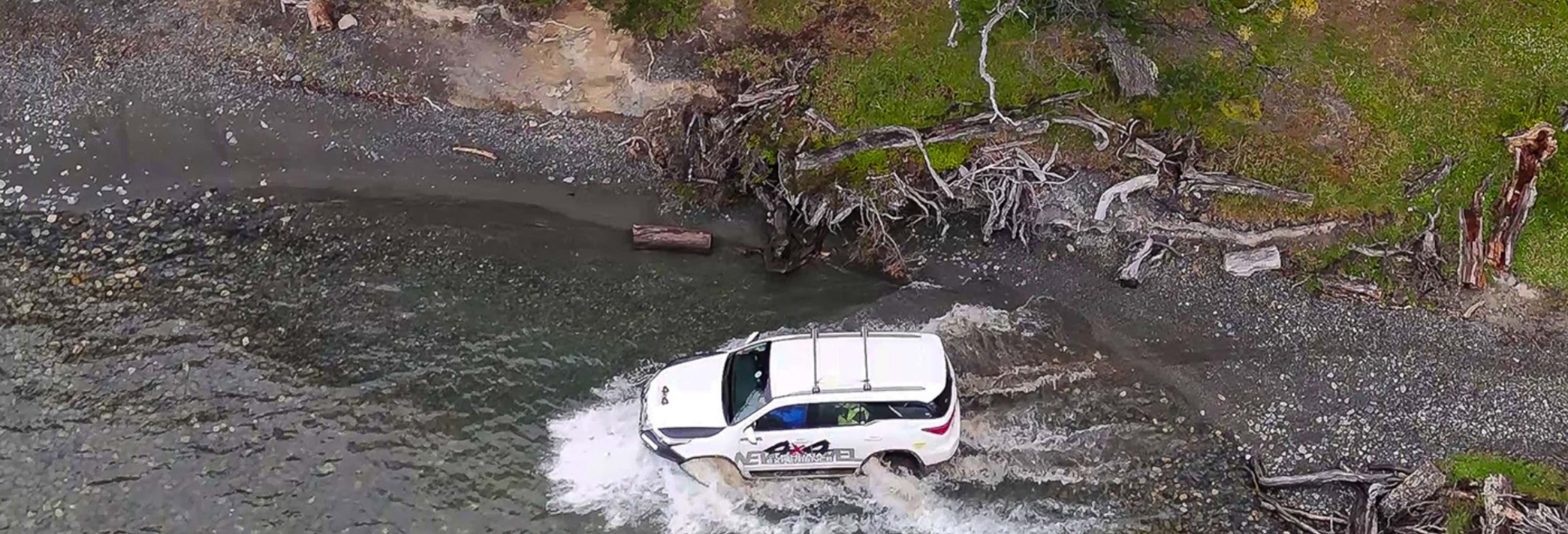 Escursione a Puerto Almanza e Punta Paraná in 4x4