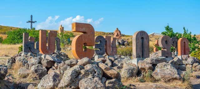 Escursione privata al Monumento dell'Alfabeto Armeno e ai monasteri di Saghmosavank e Hovhannavank