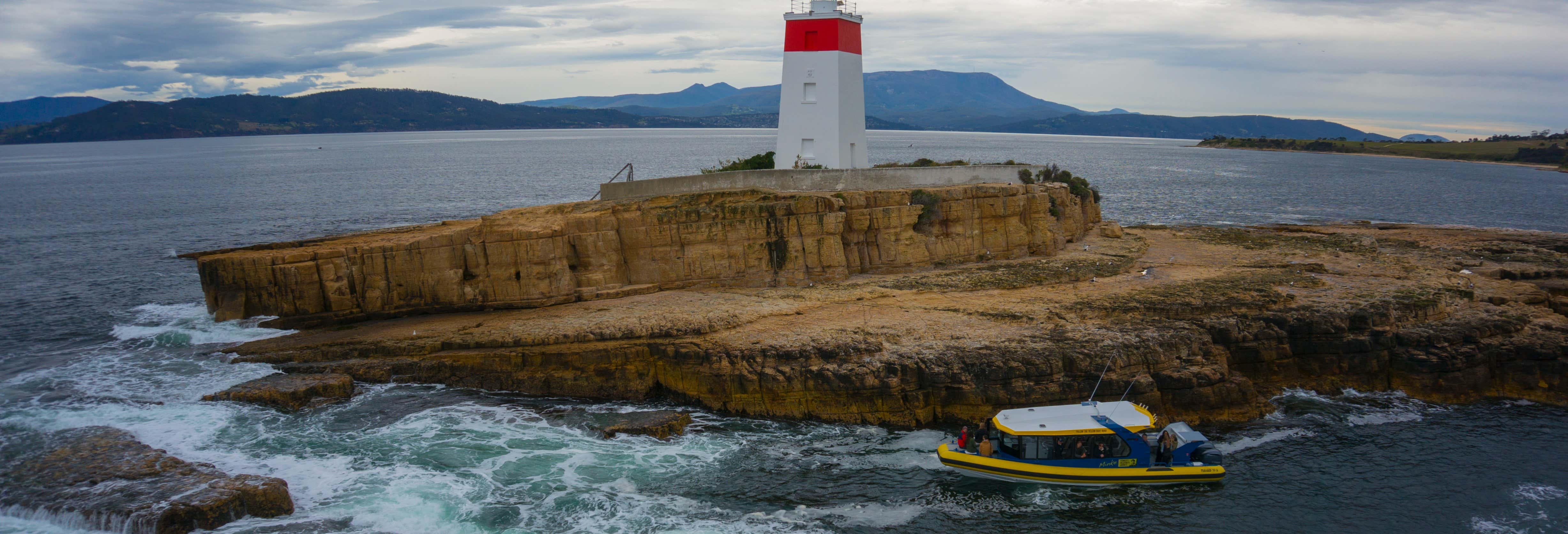 Giro in barca lungo la costa della Tasmania