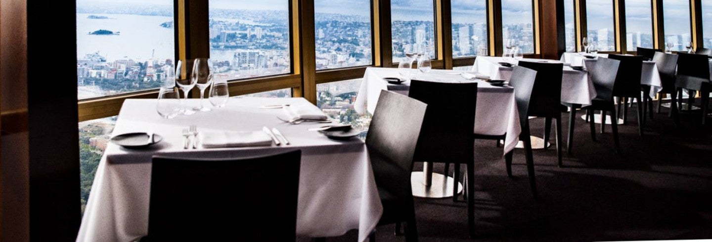 Almoço no restaurante giratório da Torre de Sydney