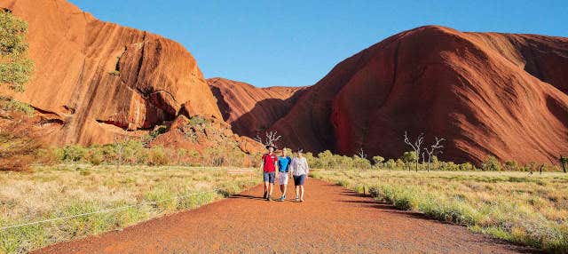 Trekking alla base dell'Uluru