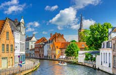Excursão a Bruges de trem + Passeio de barco pelos canais