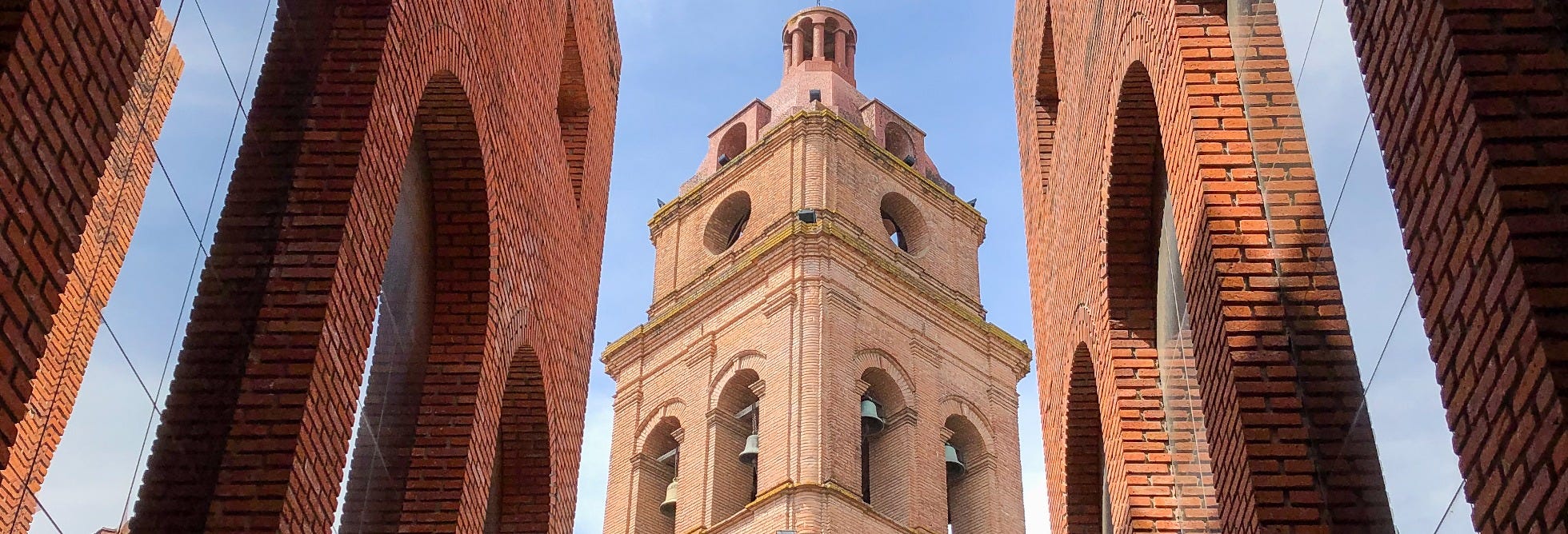 Contrasts of Santa Cruz de la Sierra Tour