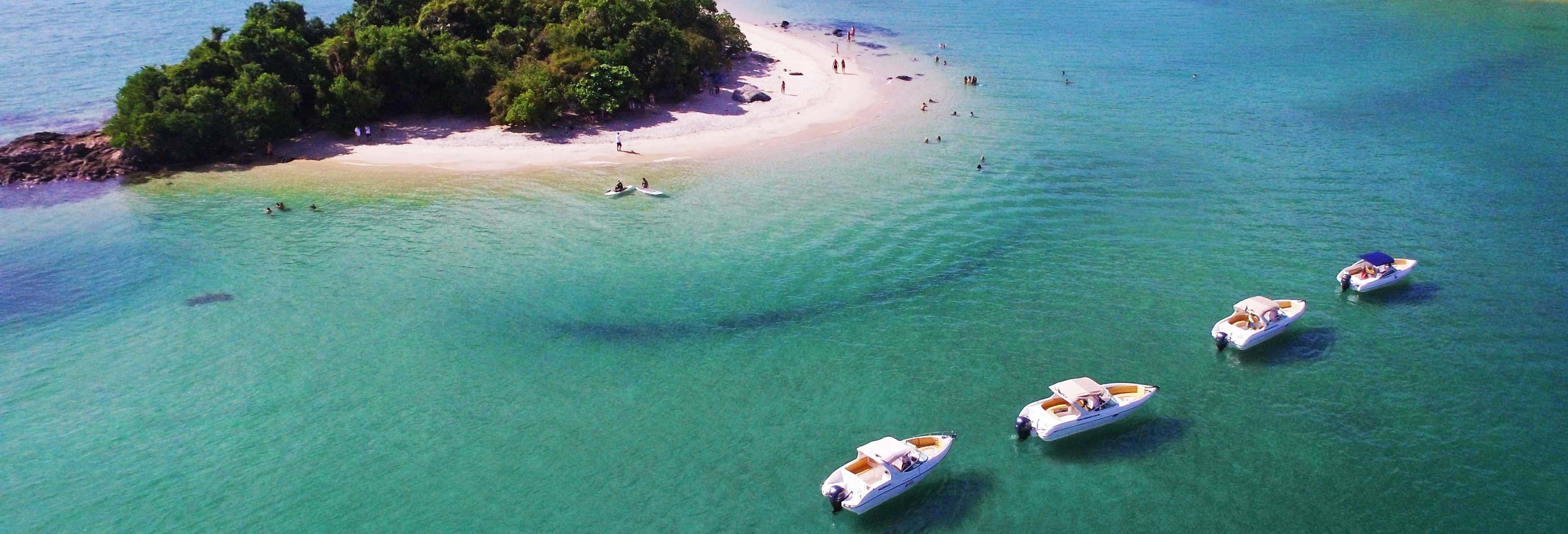 Giro in barca privata ad Angra dos Reis