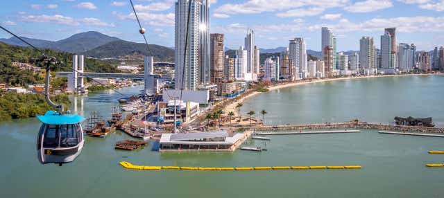 Funivia del Parco Unipraias fino alla spiaggia di Laranjeiras + Barca pirata