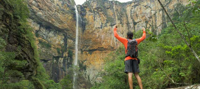 Ruta privada de senderismo hasta la cascada Rabo de Cavalo + Visita a una quesería