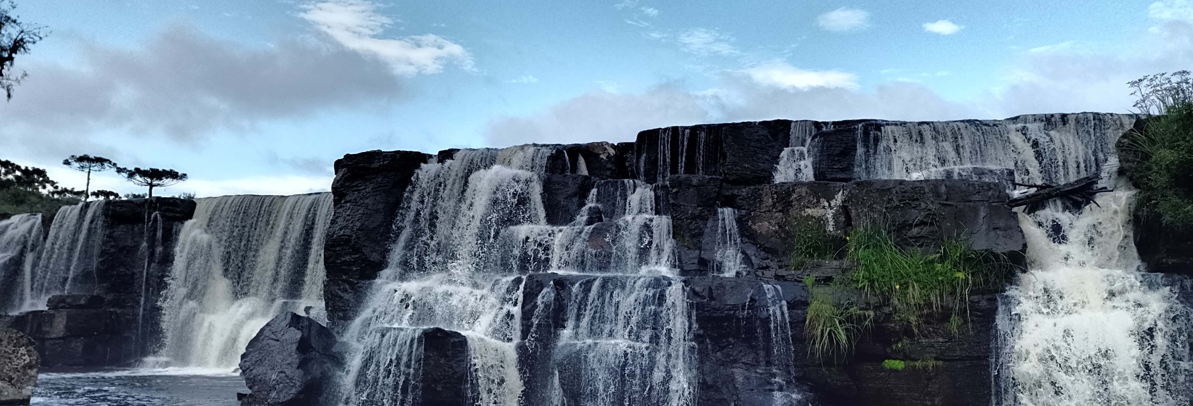 Venâncios Waterfalls Day Trip