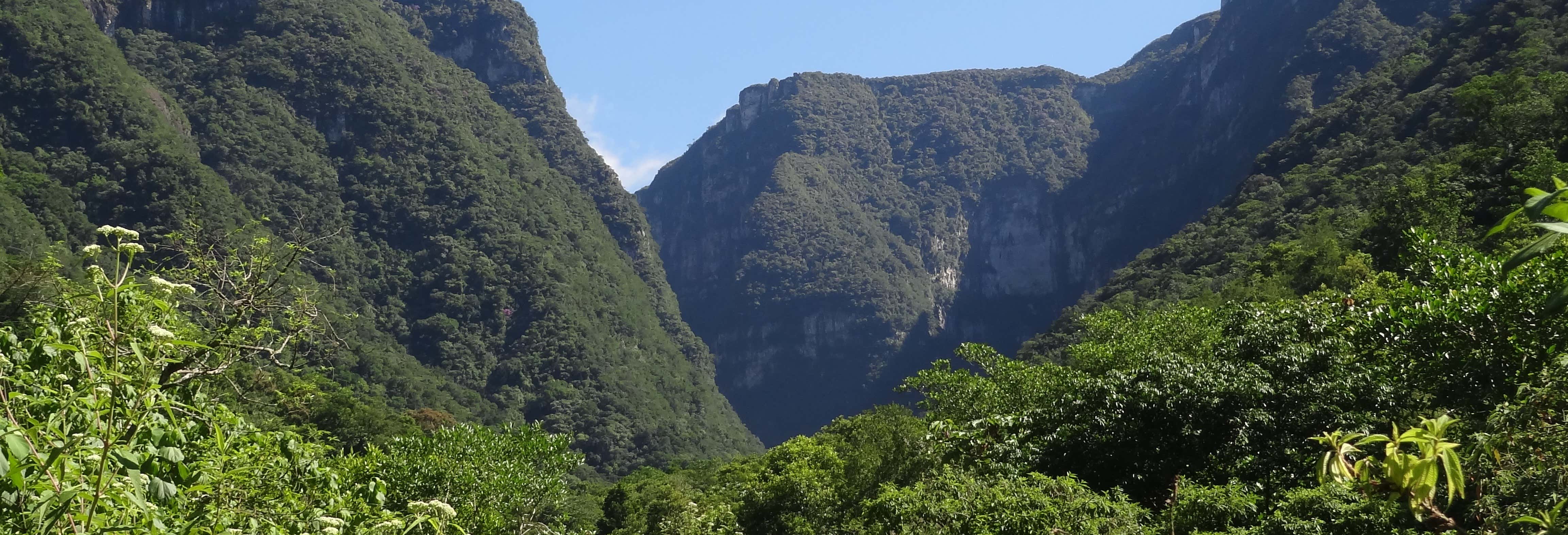 Hiking Malacara Canyon