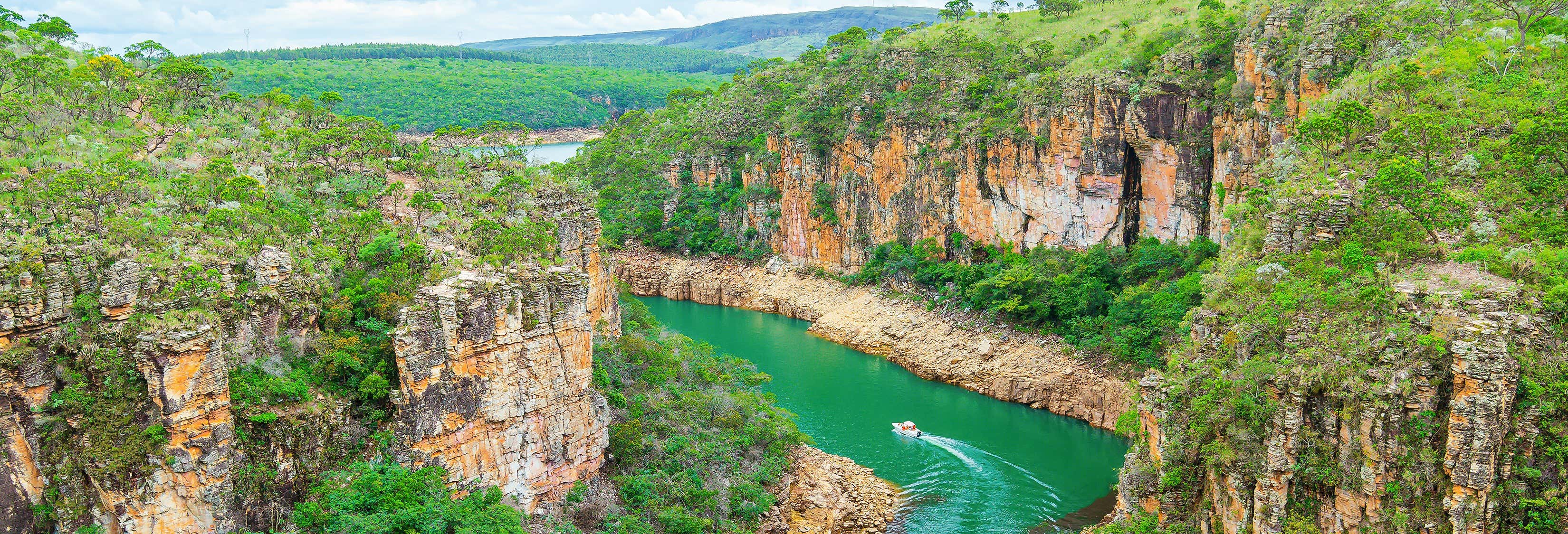 Boat Trip around Mirante dos Canyons Park