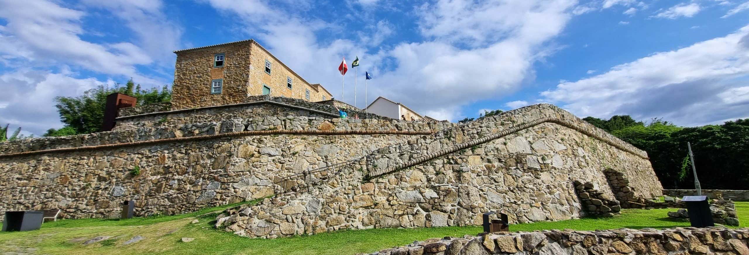 Trekking lungo il Camino de Santa Cruz fino alla fortezza di São José da Ponta Grossa