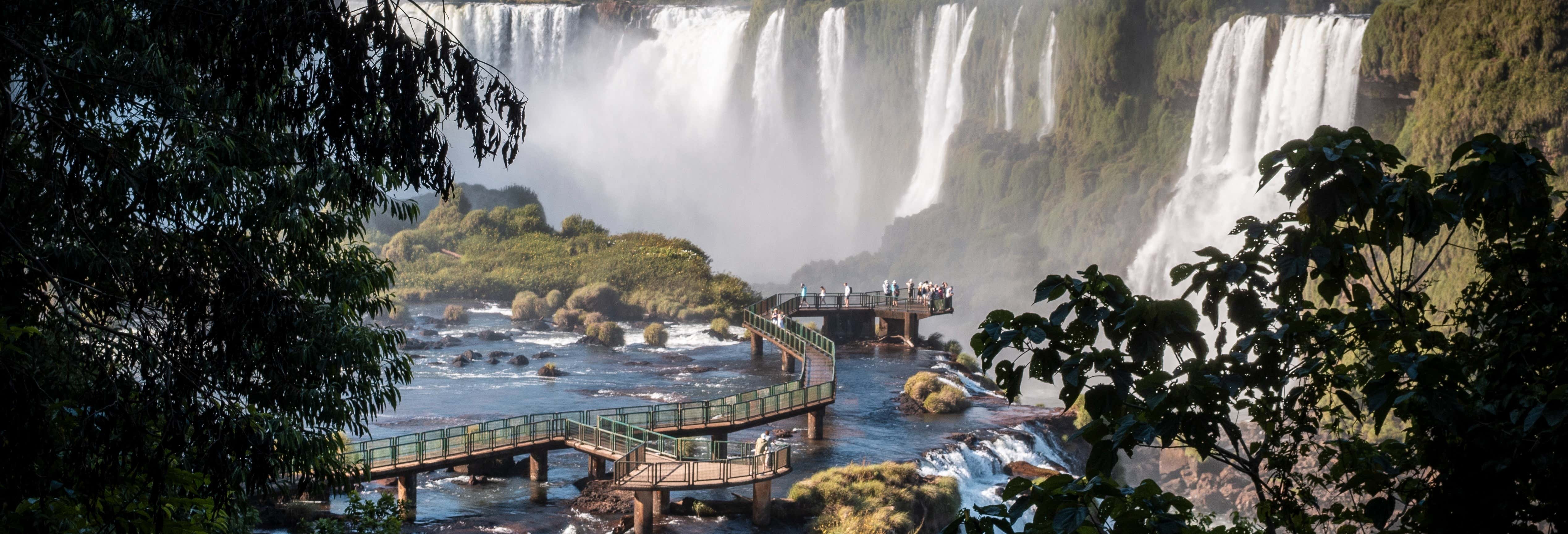 Excursión privada a las Cataratas de Iguazú: lados argentino y brasileño