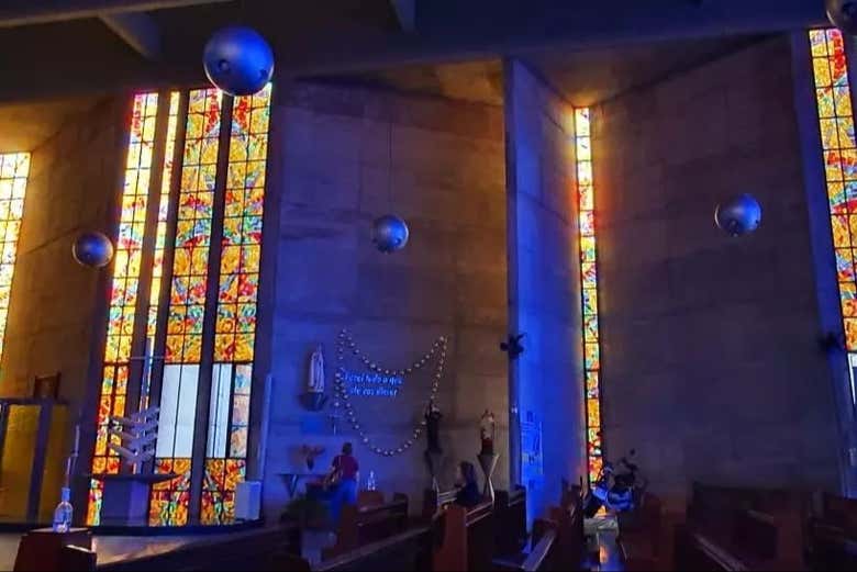 Interior da Paróquia de Nossa Senhora de Fátima