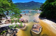 Tour por Abraão, la playa Preta y el Acueducto de Ilha Grande
