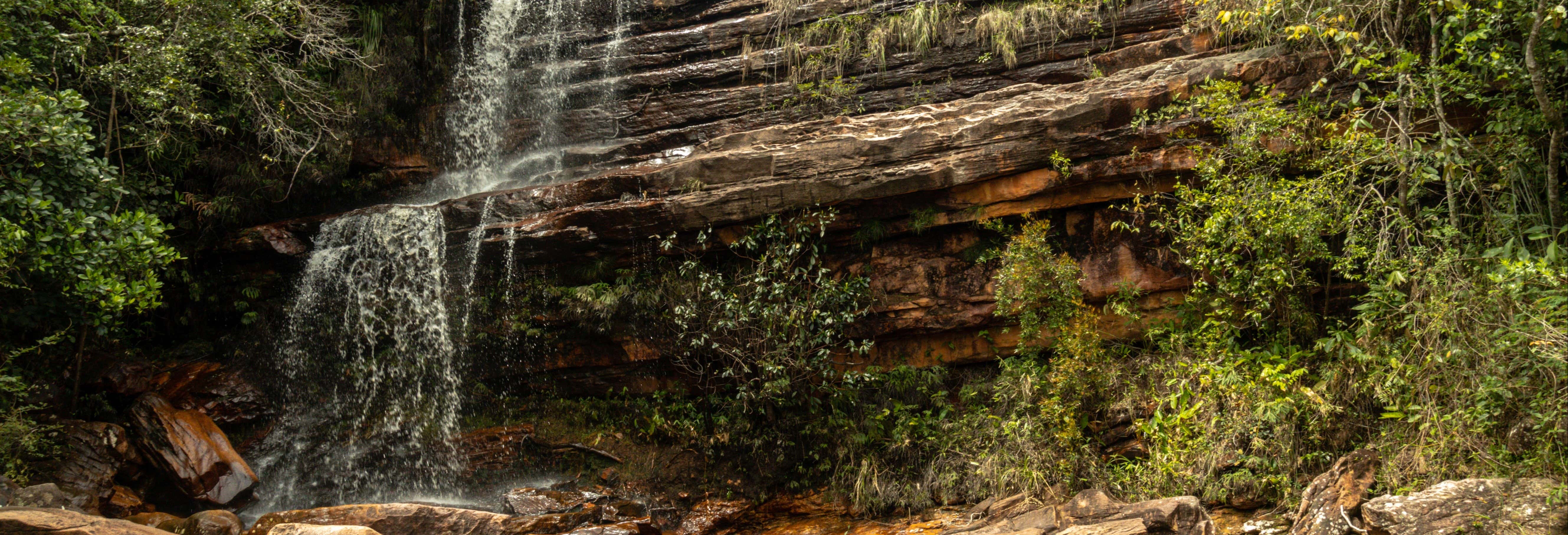 Trekking al fiume Serrano, Salão das Areias Coloridas e cascata Primavera