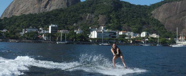 Wakeboard nas praias da Urca