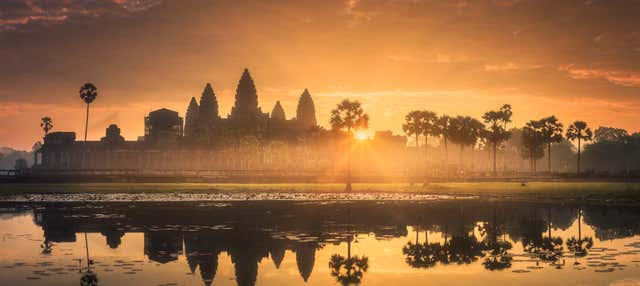 Templi di Angkor all'alba o al tramonto