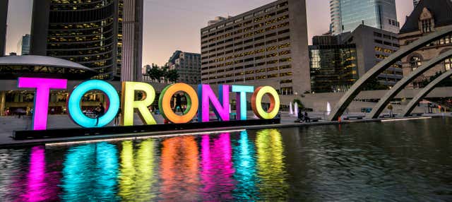 Tour serale di Toronto per piccoli gruppi + CN Tower o giro in barca