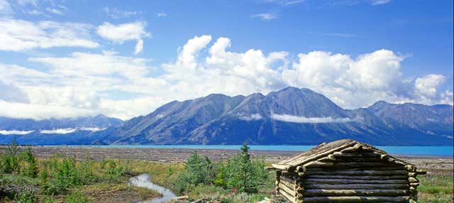 Riserva della fauna selvatica dello Yukon + Terme di Eclipse Nordic