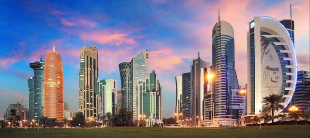 Giro in barca privata a Doha al tramonto