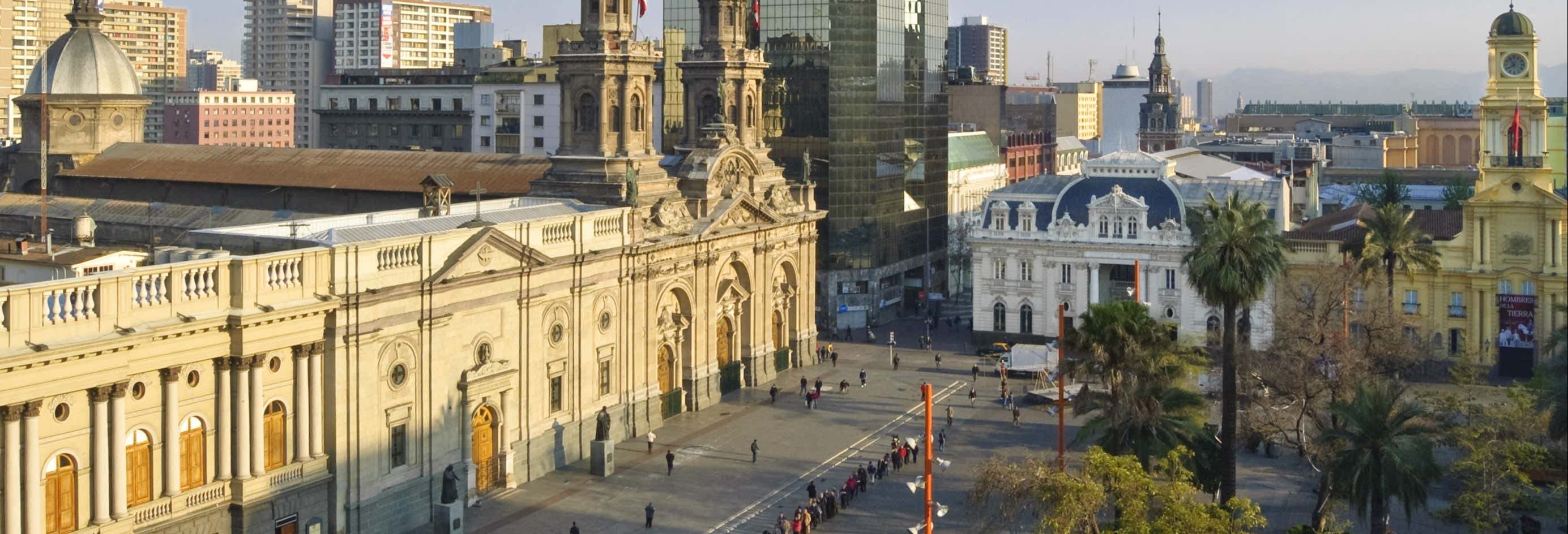 Free Tour of Santiago's Museums & Palaces