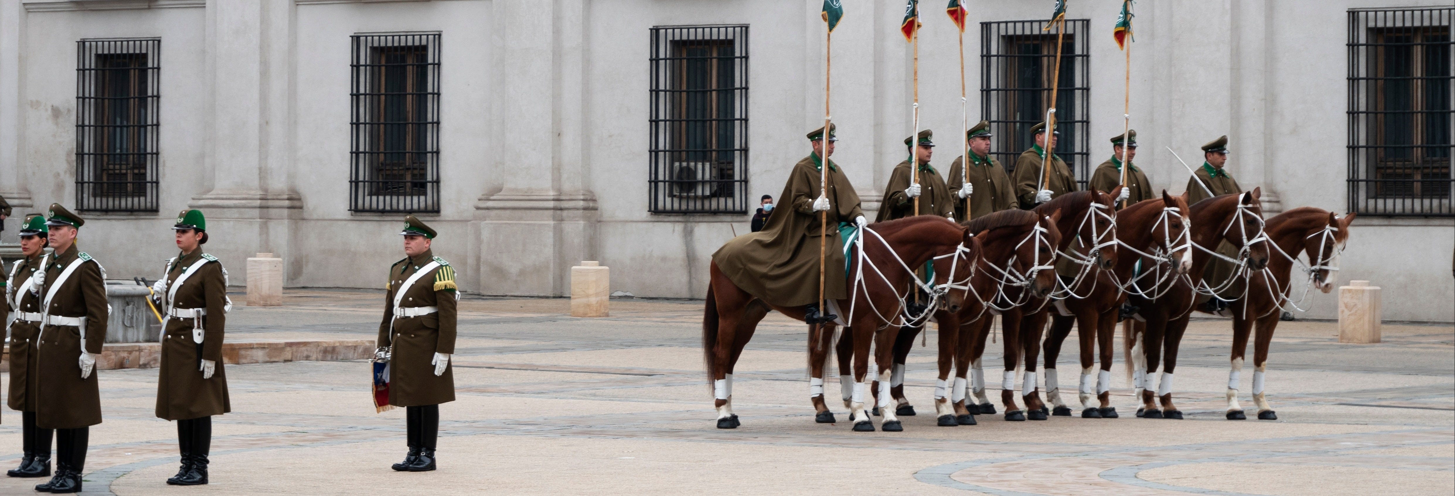 Santiago Tour + La Moneda Palace Changing of the Guard