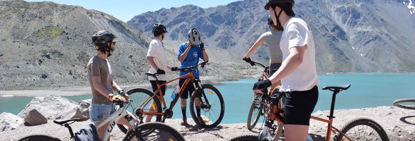Tour privato in bici nella Valle del Maipo