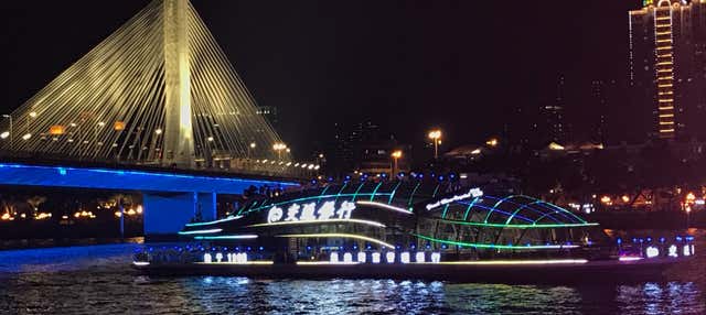 Minicrociera serale sul fiume delle Perle + Cena al Revolving Restaurant 