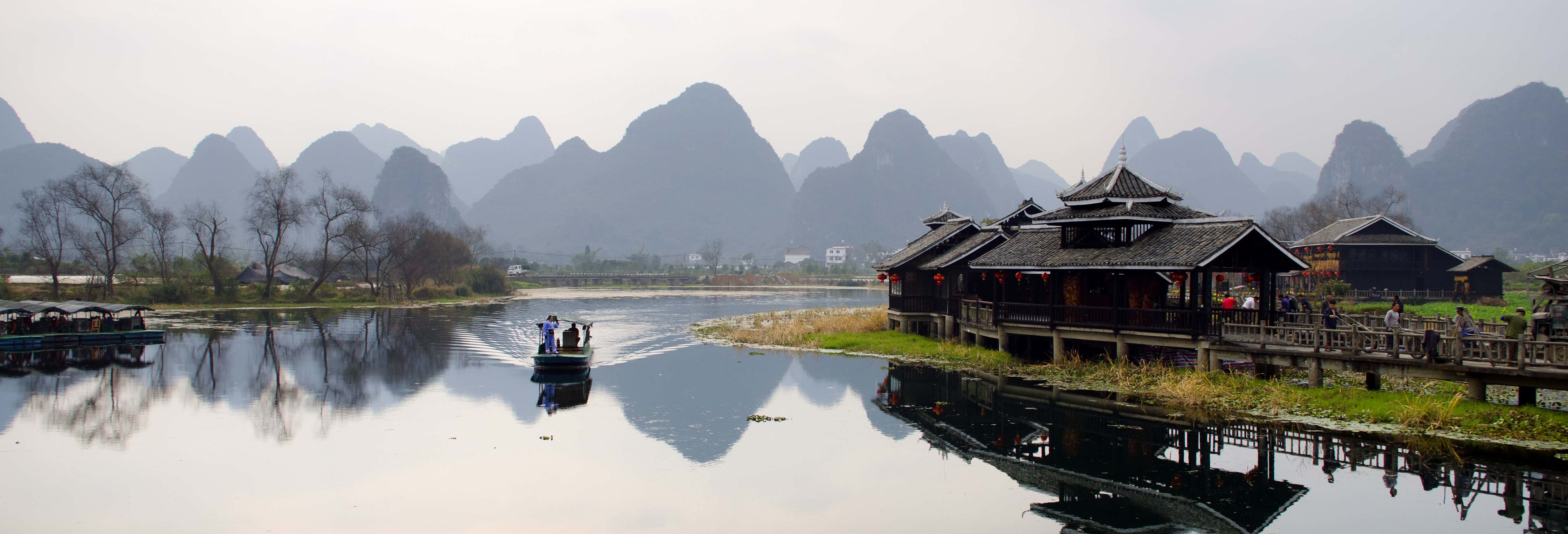 Escursione a Yangshuo in barca + Spettacolo Impression Liu Sanjie