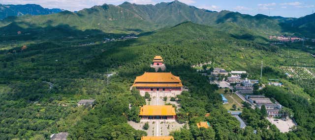 Escursione privata alle Tombe Ming e Longqing Gorge