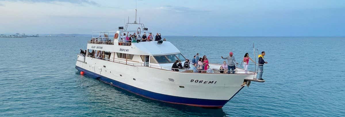 Giro in barca a Larnaca al tramonto