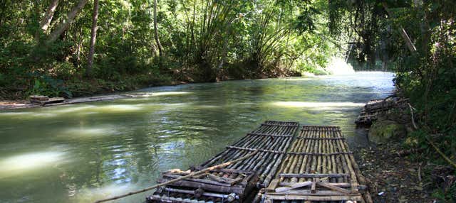 Giro in zattera di bambù a Quimbaya