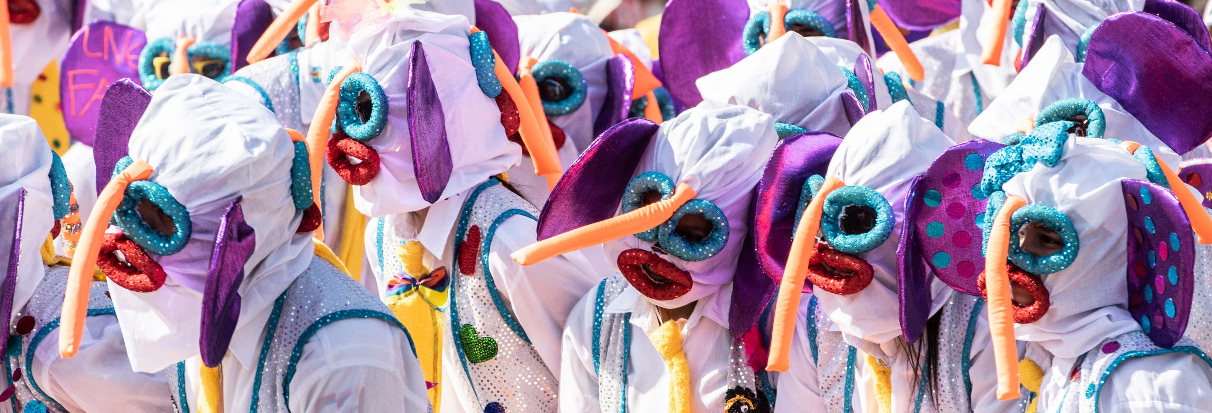 Carnaval de Barranquilla: ¡desfila con una comparsa en la Batalla de Flores!