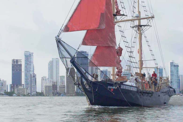Tour en barco pirata por la bahía de Cartagena