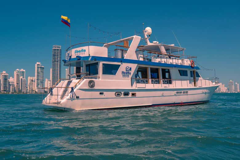 Paseo en barco VIP al atardecer