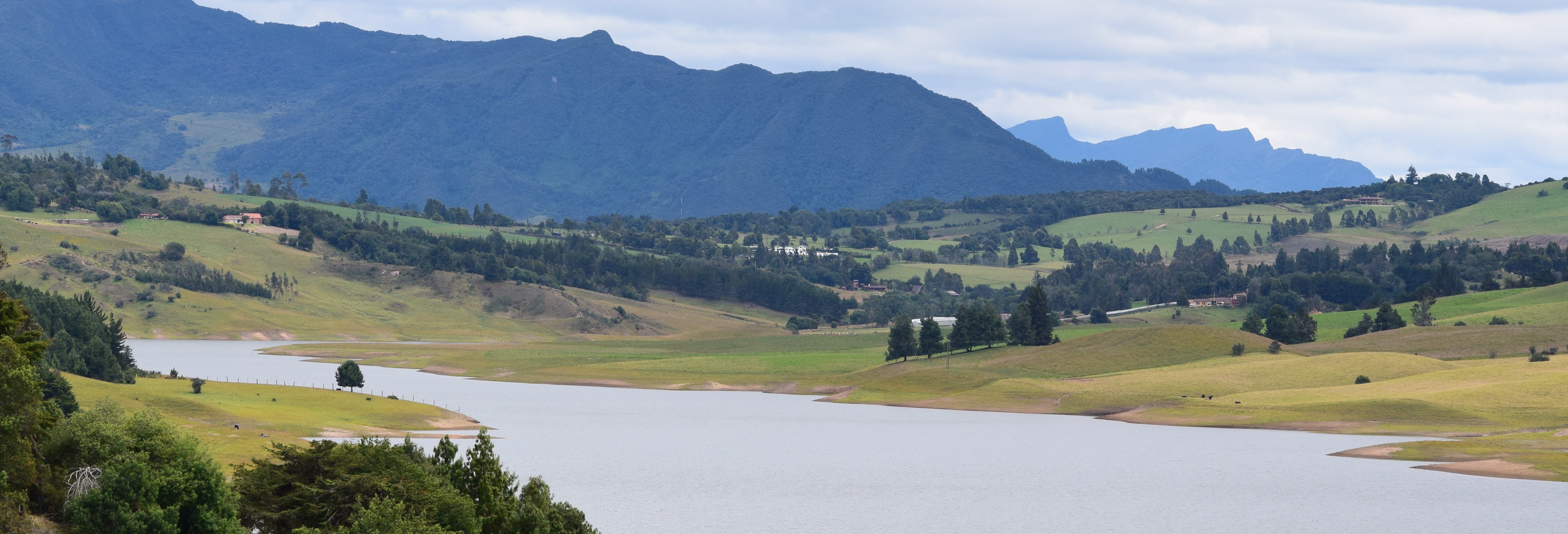 Camping in the Sisga Reservoir