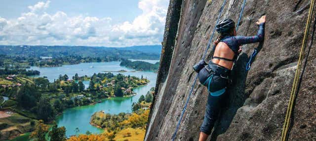 Arrampicata sulla Piedra del Peñol