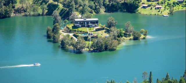 Giro in pontone sul bacino di Guatapé con barbecue